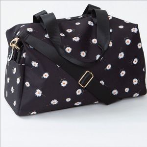 Alice + Olivia floral duffle bag in Navy daisies NWT
